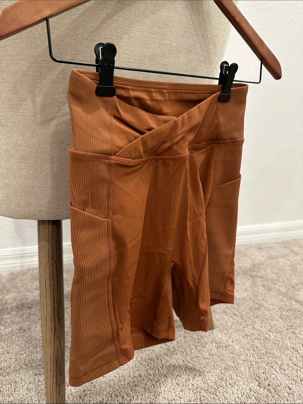 Women's High-Waist Rust Active Shorts